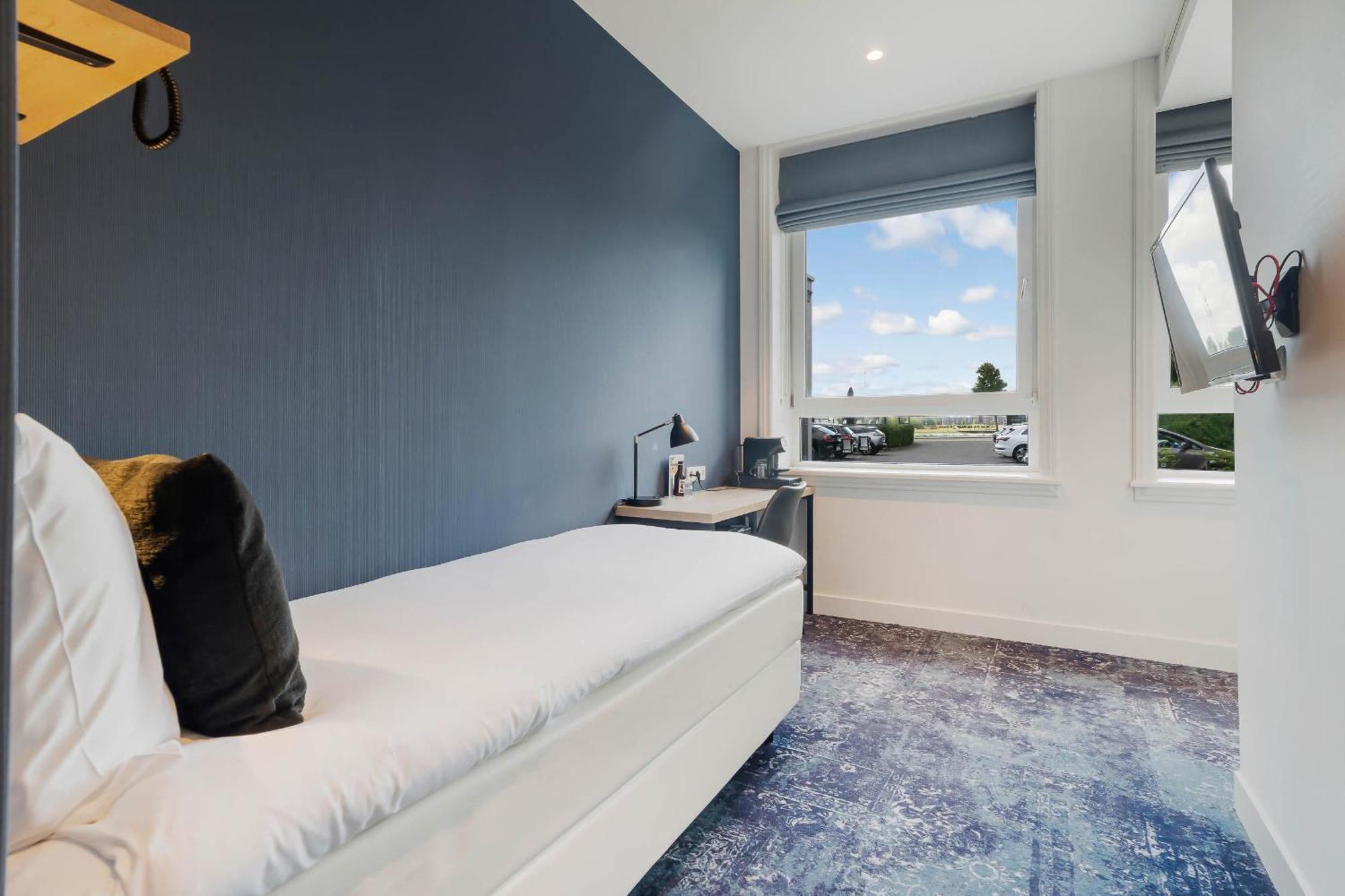Hotel Maassluis Bagian luar foto