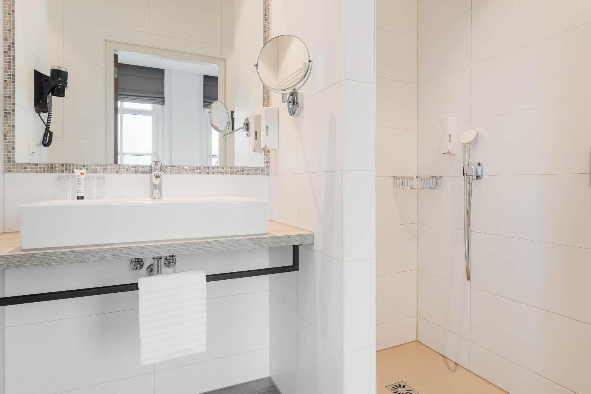 Hotel Maassluis Bagian luar foto