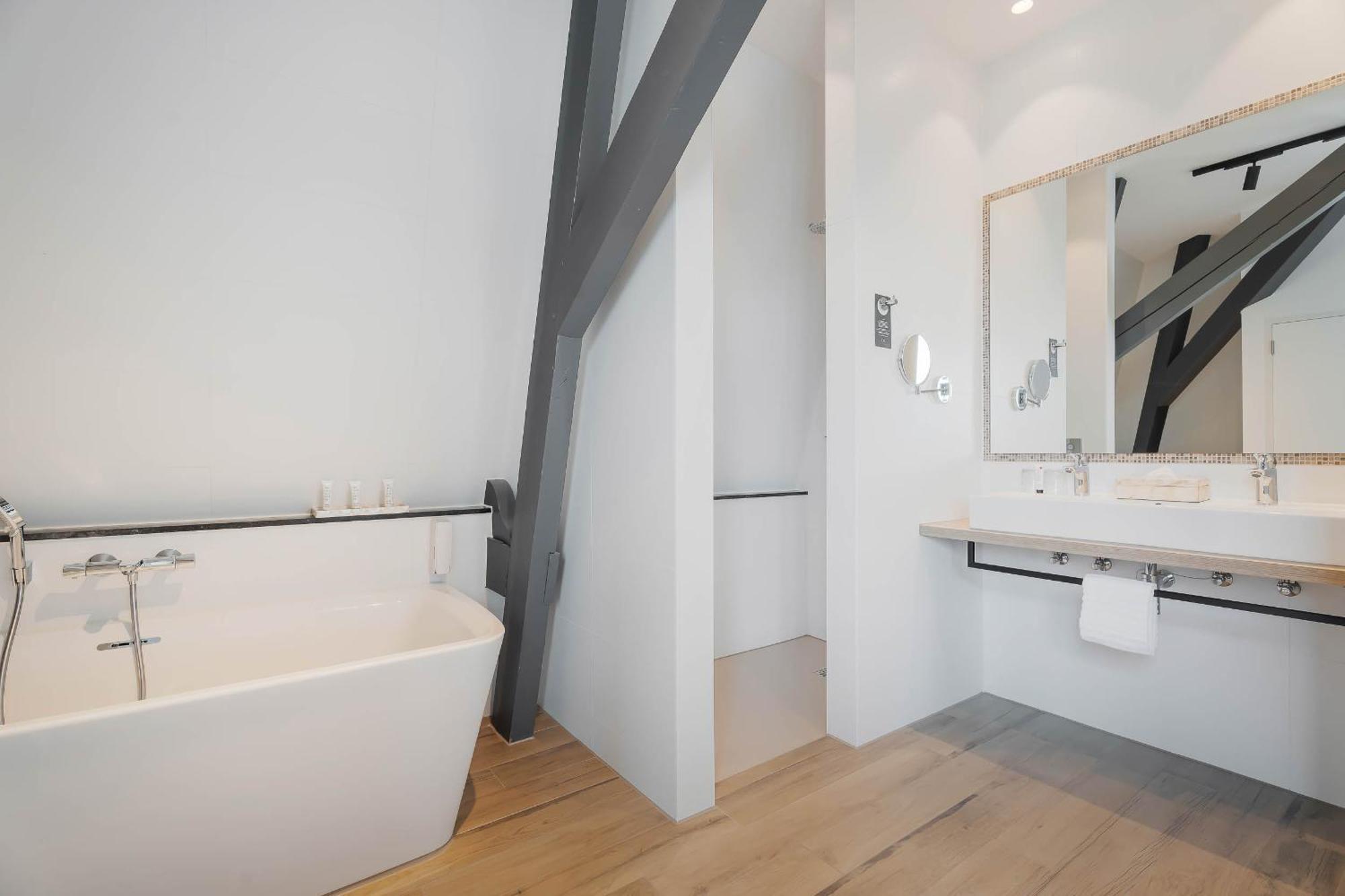 Hotel Maassluis Bagian luar foto